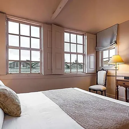 Guest house Casa Antiga 4*