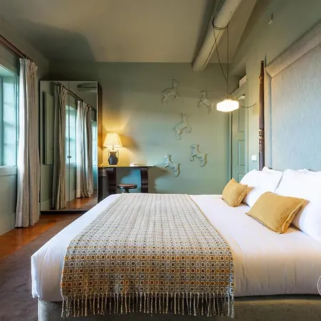 Konukevi Casa Antiga 4*